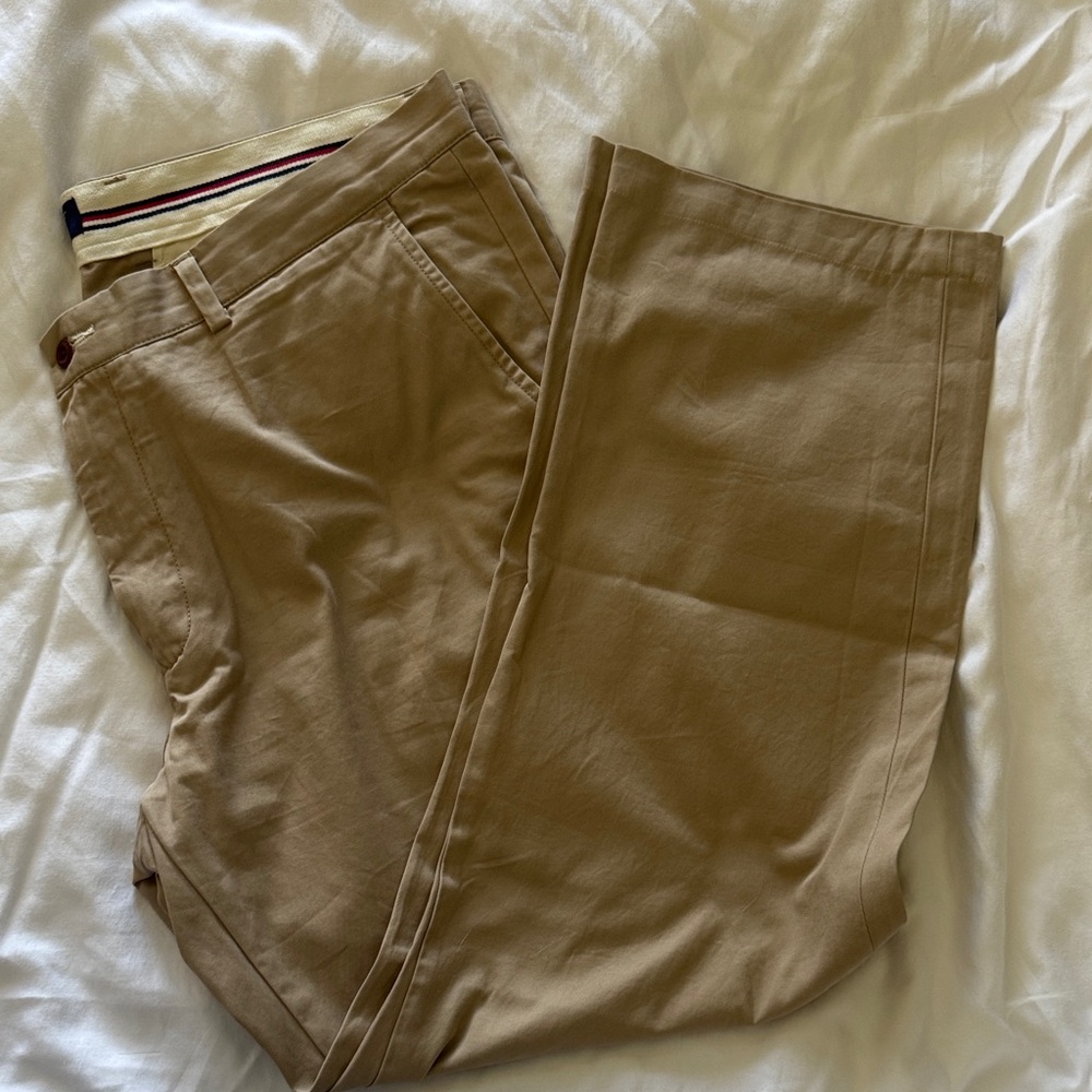 Gant Men's Khaki Chinos with Contrast Waistband